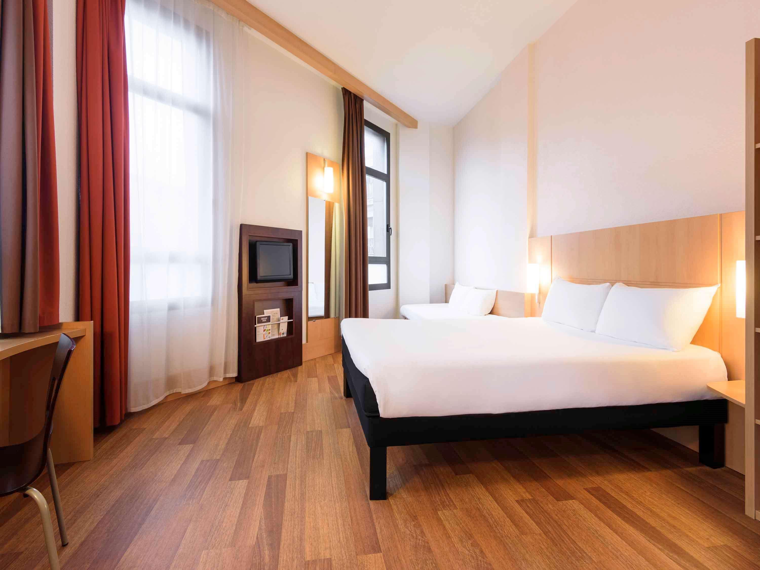 Hotel Ibis Bilbao Centro Esterno foto