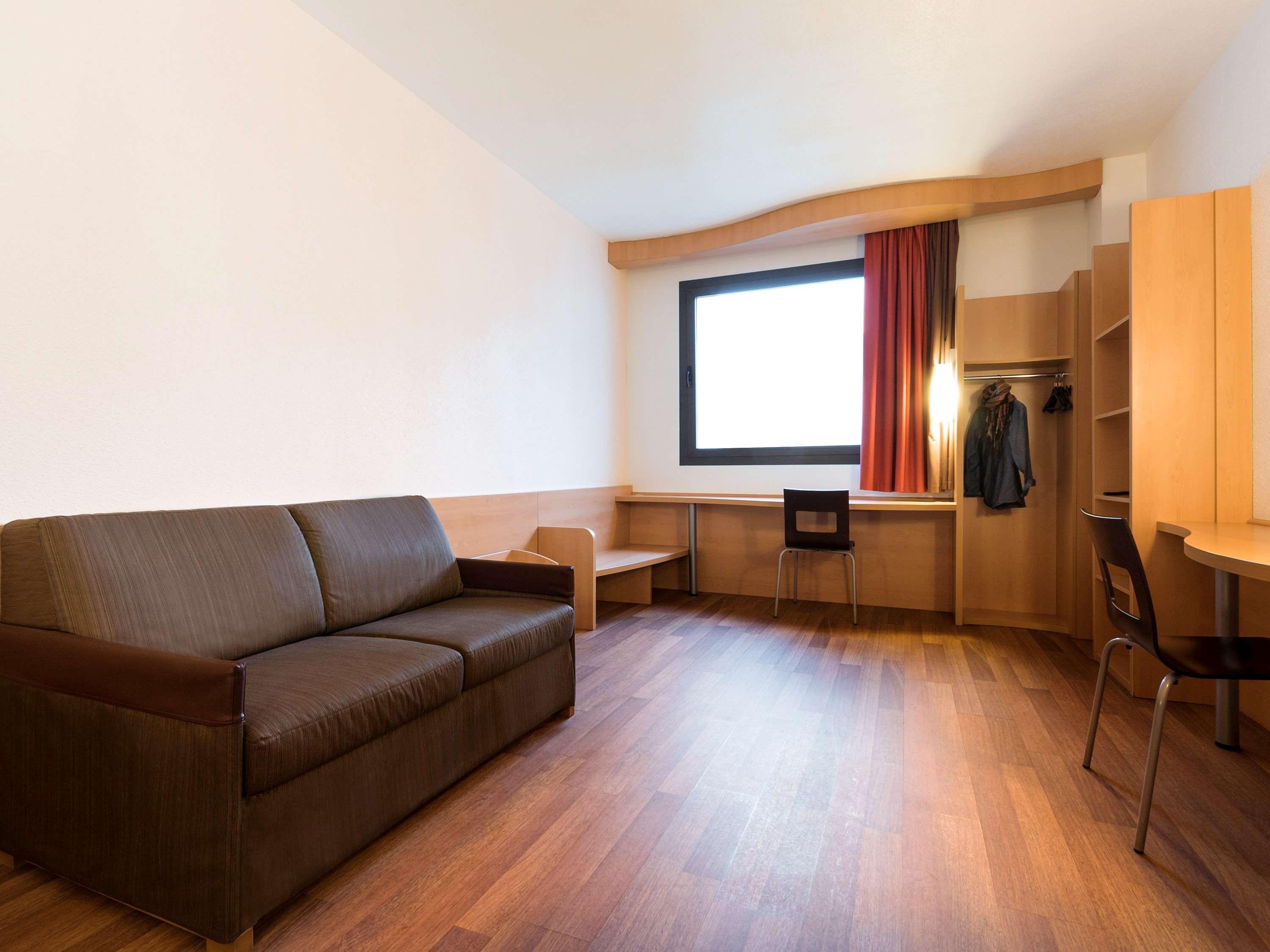 Hotel Ibis Bilbao Centro Esterno foto