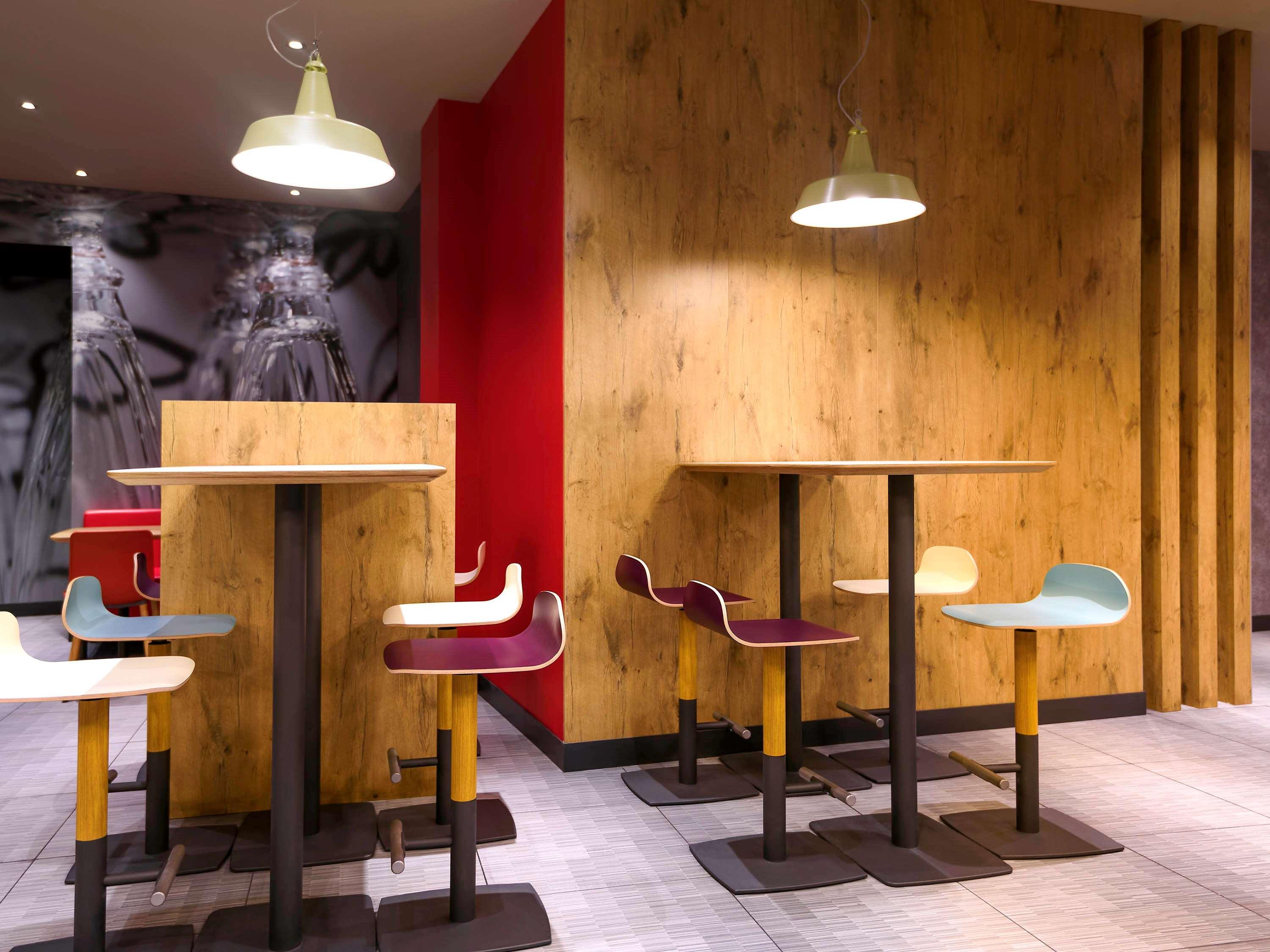Hotel Ibis Bilbao Centro Esterno foto