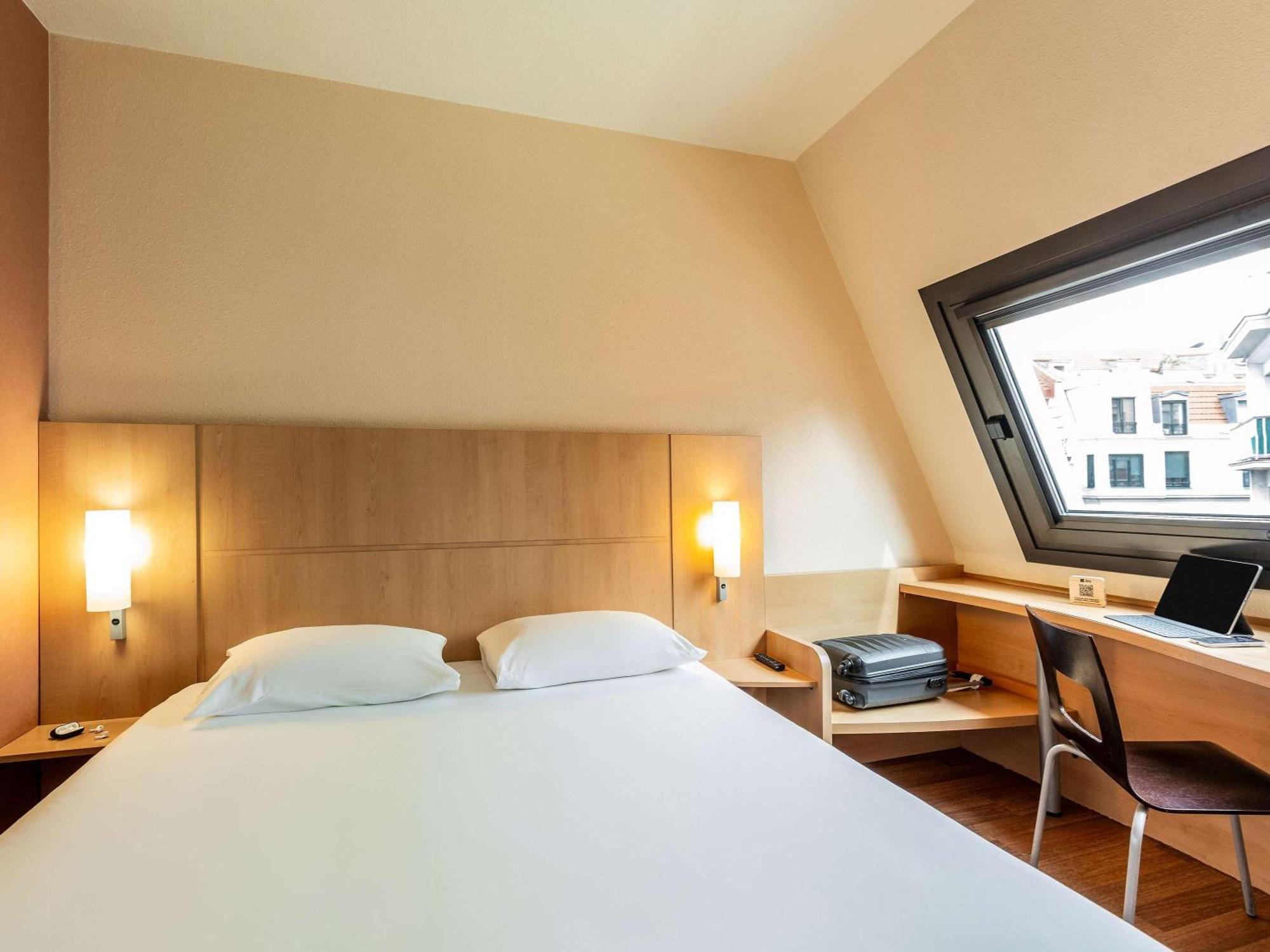 Hotel Ibis Bilbao Centro Esterno foto