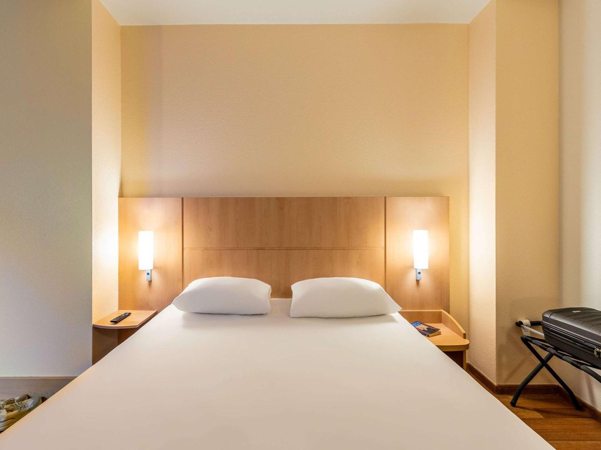 Hotel Ibis Bilbao Centro Esterno foto
