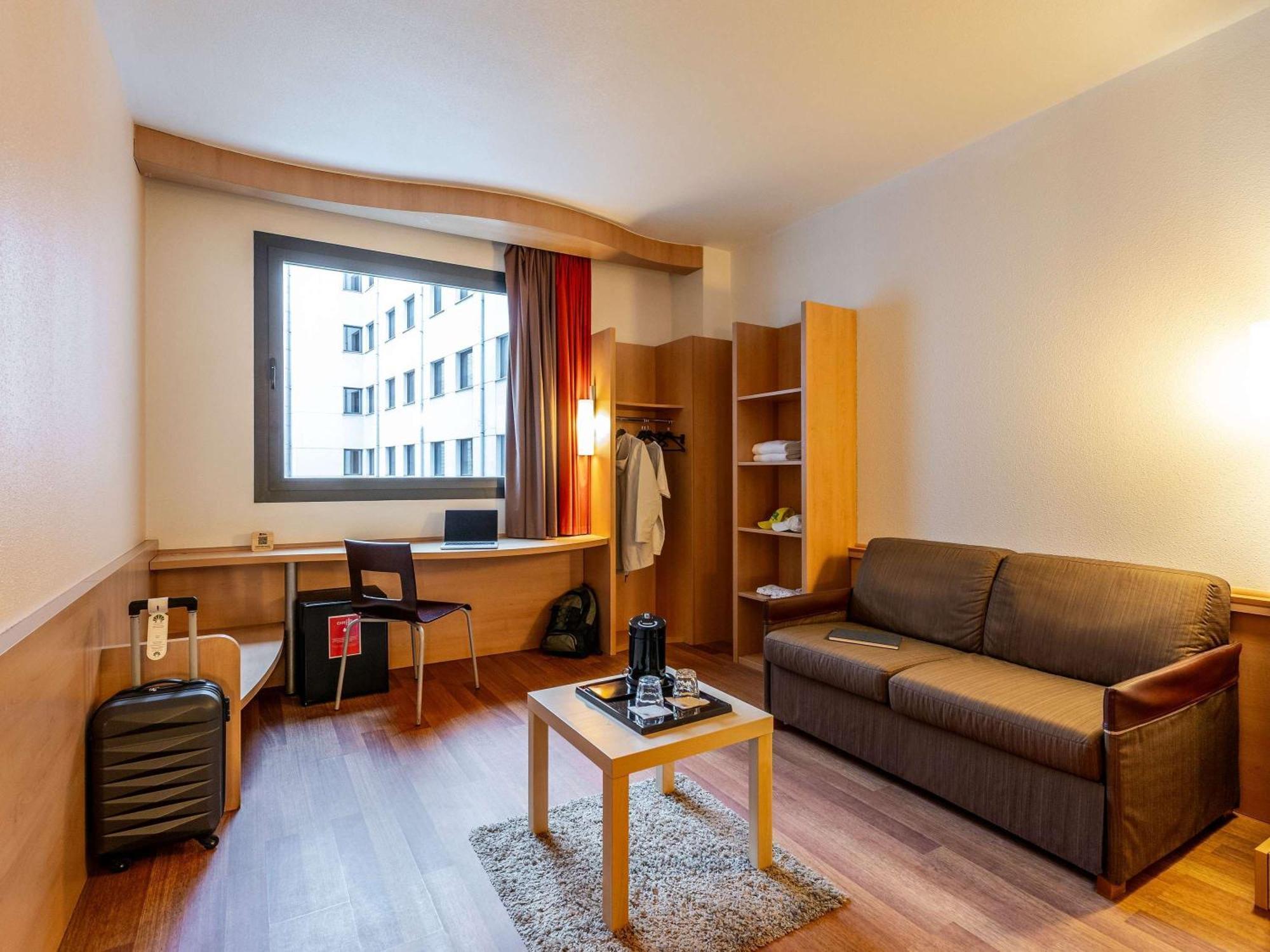Hotel Ibis Bilbao Centro Esterno foto