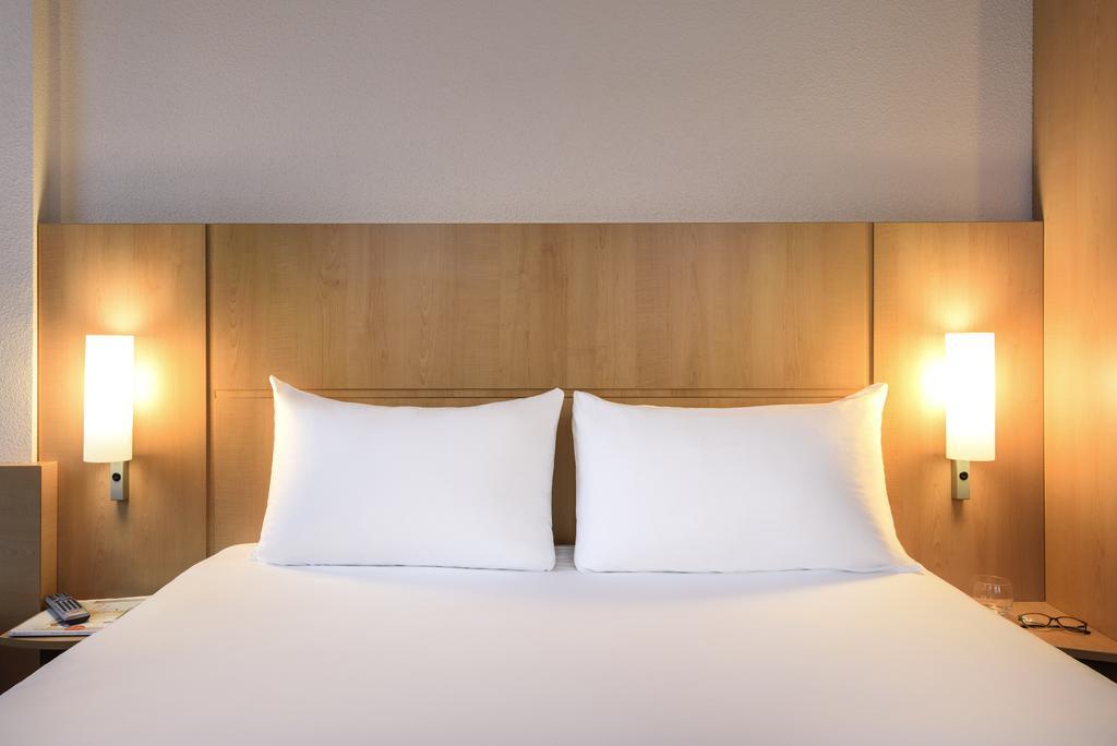 Hotel Ibis Bilbao Centro Esterno foto